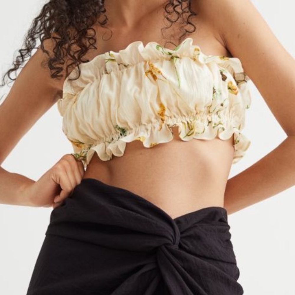 🌻Draped Light Yellow Floral Tube Top🌻